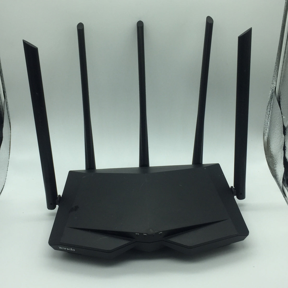 Second -hand Tengda F3 wireless router WiFi home high -speed wall dormitory dual -frequency hundred 
