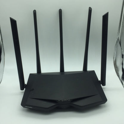 Second -hand Tengda F3 wireless router WiFi home high -speed wall dormitory dual -frequency hundred 