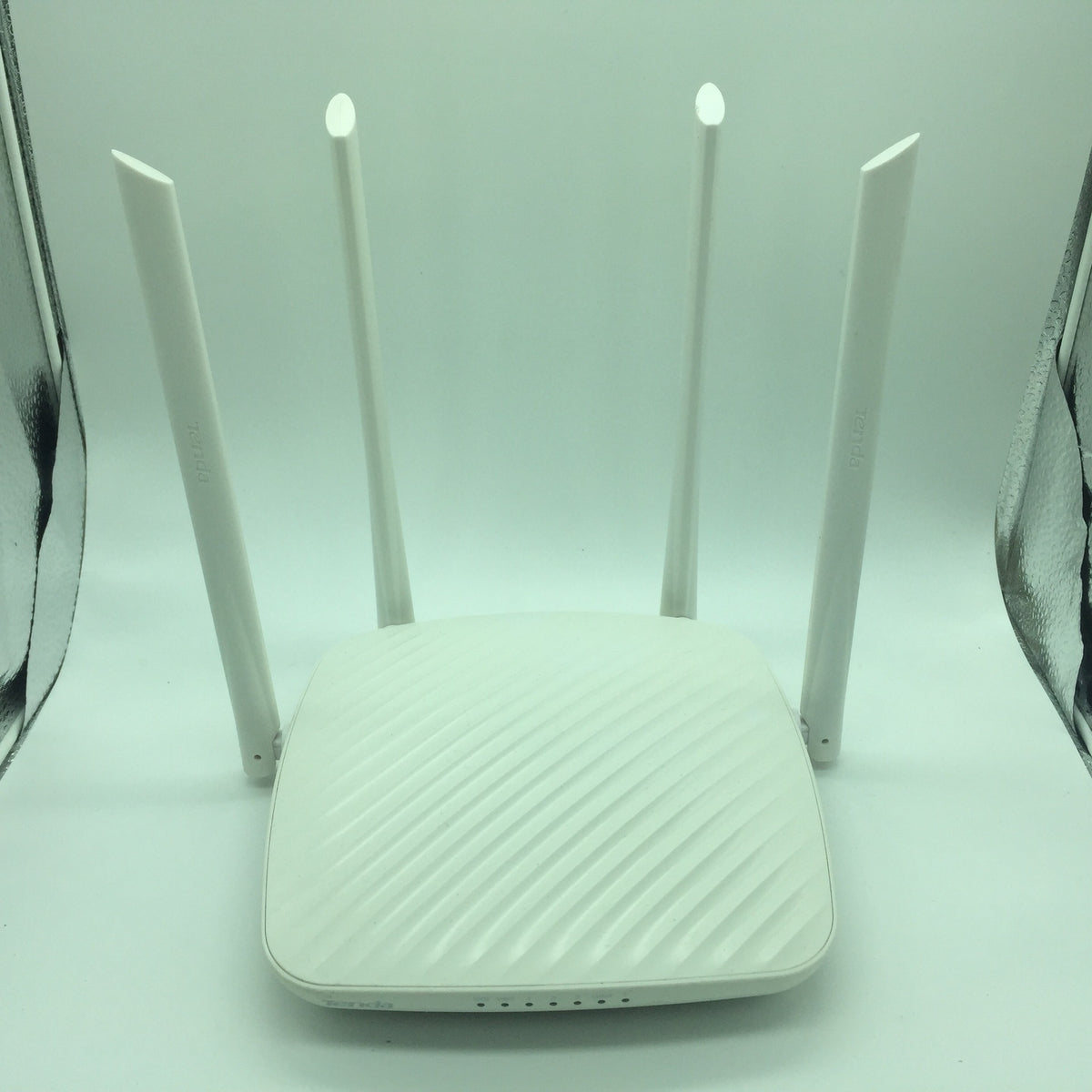 Second -hand Tengda F3 wireless router WiFi home high -speed wall dormitory dual -frequency hundred 