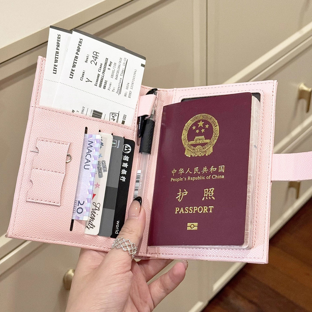 Passport case, wallet, storage system for traveling, light and thin small shoulder bag