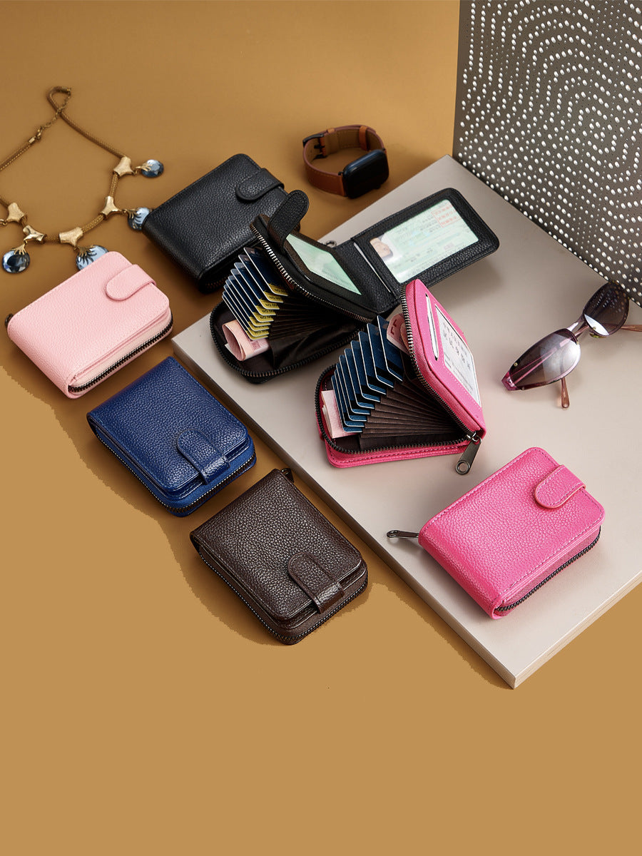 Universal capacious case for men and women with zipper for driver's license, organ, card holder