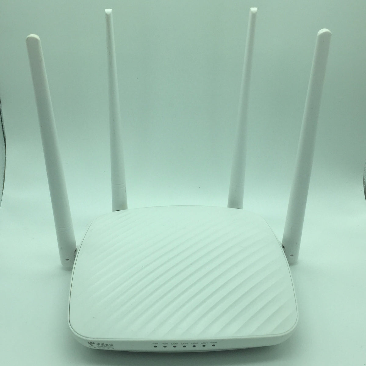Second -hand Tengda F3 wireless router WiFi home high -speed wall dormitory dual -frequency hundred 