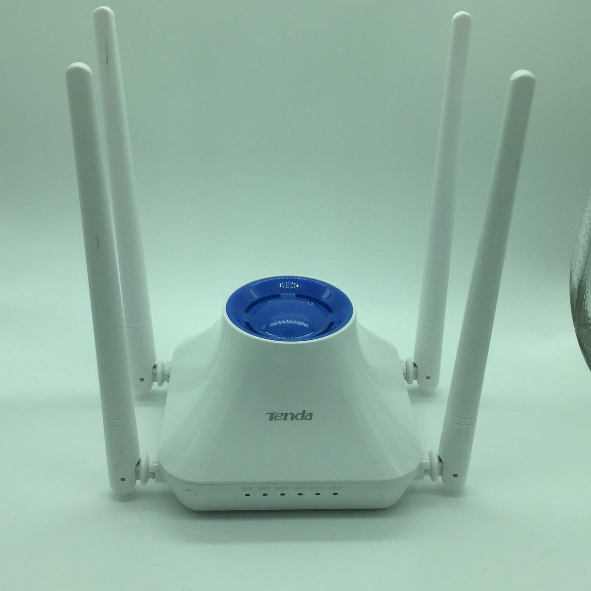 Second -hand Tengda F3 wireless router WiFi home high -speed wall dormitory dual -frequency hundred 
